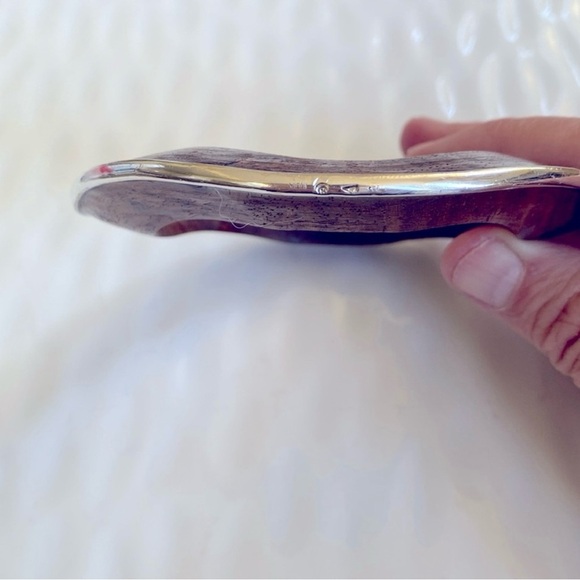 Silpada B1662 Rosewood wavy Bangle with Sterling Silver Accent - Picture 7 of 11